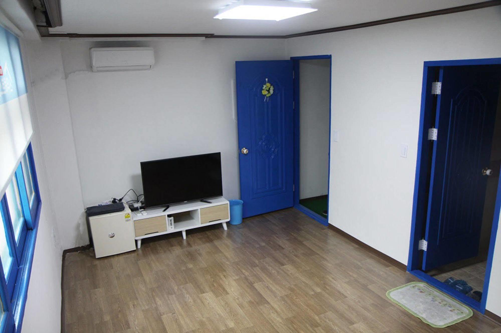 Chunja Guesthouse Gangneung Bagian luar foto